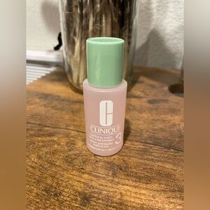 Exfoliating for combination-oily skin sweeps away dulling flakes and excess oil